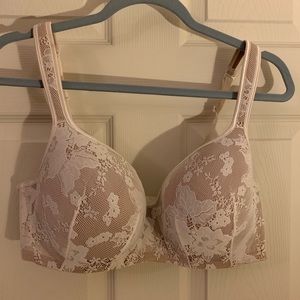 Cacique Lace Nude Bra, size 38DD